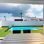 El Golfo Villa *